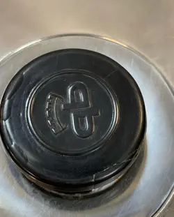 فلاسک یخ اروپایی قدیمی سایز بزرگ و پهن در حد نو ارتفاع تا دسته ۴۳ قطر دهانه ۲۳ سانت