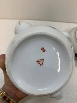 یک جفت قوری انگوری روس اصل قدیمی