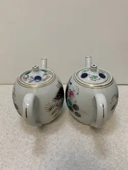 یک جفت قوری انگوری روس اصل قدیمی