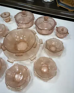 سرویس آجیل و شکلاتخوری صورتی قدیمی