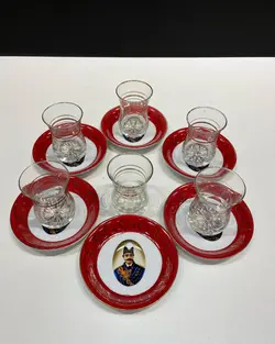 استکان کمرباریک و نعلبکی قدیمی