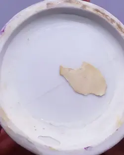 ست کم نظیر قاووت خوری فتحلیشاهی کاملا سالم فقط درب یکی مویی داره فوق العاده زیبا و کلکسیونی ساخت فرانسه تمام کار دست حدود ۱۵۰ سال قدمت ابعاد سینی ۲۵×۲۰