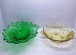 کاسه های قدیمی چک کاملا سالم فوق العاده زیبا و خوشرنگ حدود ۵۰ سال قدمت قطر ۲۸ و ۳۳