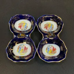 یک جفت نمکدان سه دختر قدیمی طرح چک کاملا سالم و نو طول ۱۲ سانت