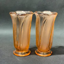 یک جفب گلدان کریستال اصل چک قدیمی ارتفاع ۱۶ سانت کاملا سالم و کم یاب