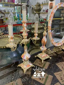 آینه و شمعدان قدیمی بدنه چینی و برنز فوق العاده زیبا