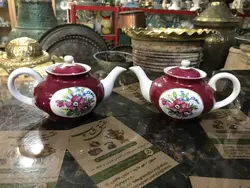 یک جفت قوری شلغمی ژاپنی قدیمی مدلی کم یاب یک عدد از قوری ها دارای ترک می باشد ، اما نشتی ندارد