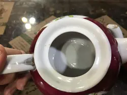 یک جفت قوری شلغمی ژاپنی قدیمی مدلی کم یاب یک عدد از قوری ها دارای ترک می باشد ، اما نشتی ندارد