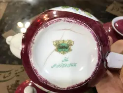 یک جفت قوری شلغمی ژاپنی قدیمی مدلی کم یاب یک عدد از قوری ها دارای ترک می باشد ، اما نشتی ندارد