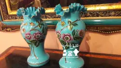 جفت گلدان اپالین فرانسوی قدیمی(حدودا ۱۵۰ سال) تماما نقاشی دست و بسیار زیبا سنگین و سایز بزرگ (ارتفاع حدود ۳۵ سانت)
