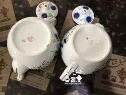 یک جفت قوری گل انگوری روس اصل قدیمی با قدمت بالا مارک داس و چکش سایز شماره چهار کاملا سالم و نو ارتفاع۱۴