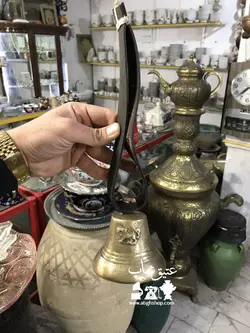 زنگوله برنجی شیر و خورشید قدیمی سالم و خوش صدا قطر دهانه ۱۰ سانت