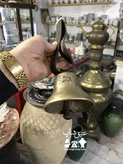 زنگوله برنجی شیر و خورشید قدیمی سالم و خوش صدا قطر دهانه ۱۰ سانت