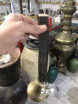 زنگوله برنجی شیر و خورشید قدیمی سالم و خوش صدا قطر دهانه ۱۰ سانت