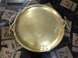 سینی برنجی روسی قدیمی مهردار کاملا سالم و تمیز با دسته های خاص به شکل ماهی فوق العاده زیبا قطر ۴۱ سانت