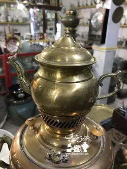 سماور نفتی عالی نسب قدیمی فوق العاده زیبا پرداخت شده کاملا سالم و تمیز قابل استفاده و با دکوراتیوعالی (فقط سرویس سماور جدید )