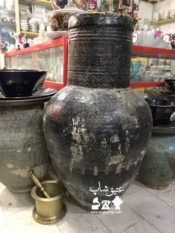 خمره لعابدار قدیمی با قدمت بالا سایز بزرگ ارتفاع ۱ متر قطردهانه ۲۸ دورشکم ۱۷۰