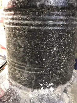 خمره لعابدار قدیمی با قدمت بالا سایز بزرگ ارتفاع ۱ متر قطردهانه ۲۸ دورشکم ۱۷۰