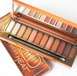 پالت سایه URBAN DECAY مدل نیکد هیت
