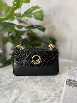 کیف فندی کشیده