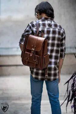 کوله پشتی چرم آواکس