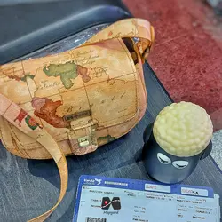 کیف رو دوشی طرح نقشه جهان قدیمی دست دوز