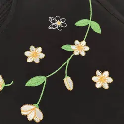 بلوز گلدوزی آستین دکمه دار