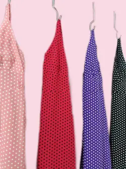 پیراهن خال خالی