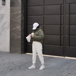 کاپشن کراپ پفی ☁️🤍