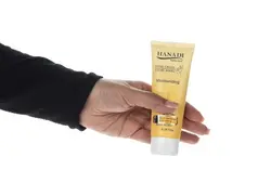 کرم مرطوب کننده هانادی حاوی روغن کیوتن