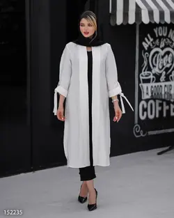 مانتو جلوباز بلند مدل تیار جنس پارچه کرسپو آستین بند دار کد 702