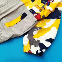 بارانی مردعنکبوتی