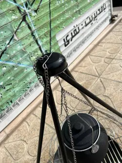 پک کامل منقل تاشو مسافرتی یک متری ساده پک کامل شامل(منقل تاشو یک متری-ساج گرانیت ضخیم-توری گریل-دیزی۶نفره-انبر بیلچه-شامورتی ۳لیتری)