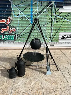 پک کامل منقل تاشو مسافرتی یک متری ساده پک کامل شامل(منقل تاشو یک متری-ساج گرانیت ضخیم-توری گریل-دیزی۶نفره-انبر بیلچه-شامورتی ۳لیتری)