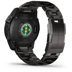 Garmin fēnix® 7X Pro – Sapphire Solar Edition (Carbon Gray DLC Titanium with Vented Titanium Bracelet)