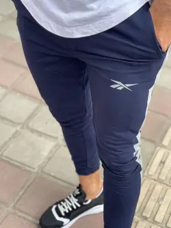 اسلش راحتی برند REEBOK با کیفیت عالی همراه با  قواره خوب در 4 رنگ