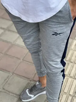 اسلش راحتی برند REEBOK با کیفیت عالی همراه با  قواره خوب در 4 رنگ