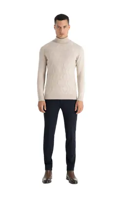 بافت یقه اسکی طرح لوزی کرم ملانژ F46 بازلی