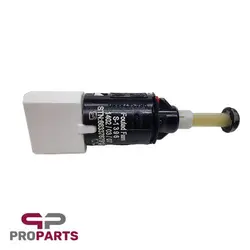 سوییچ الکتریکی استپ ترمز داخل کاسه پدال 4 پایه شرکتی ایساکو مناسب برای پژو پارس TU5 - فروشگاه لوازم یدکی خودرو