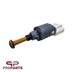 سوییچ الکتریکی استپ ترمز بایترون BITRON شرکتی ایساکو مناسب برای دنا پلاس توربو اتوماتیک - فروشگاه لوازم یدکی خودرو