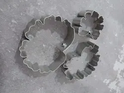 کاتر فلزی سه تیکه برگ گل شمعدونی  کد سایت A0015