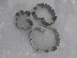 کاتر فلزی سه تیکه برگ گل شمعدونی  کد سایت A0015