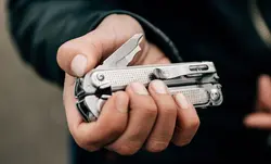 ابزار 19 کاره لدرمن فیری Leatherman FREE P2 Multi-Tools - خرید آنلاین لوازم و تجهیزات کمپینگ و کوهنوردی