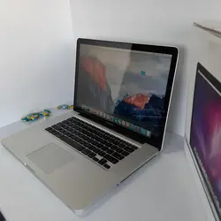 لپ تاپ دست دوم اپل Apple MacBook Pro با پردازنده i7