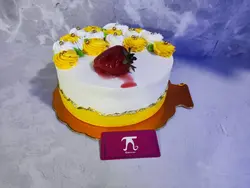 کیک توت فرنگی