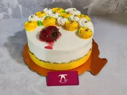 کیک توت فرنگی