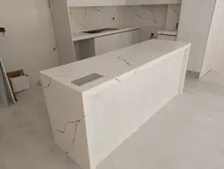 سوپراستون-عرض 100-PS50-سفید رگه طوسی - کورین و کوارتز، گروه سنگ مصنوعی