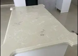 فرمینو- کرم رگه قهوه ای-FO521-عرض ۱۰۰ - سنگ مصنوعی کورین و کوارتز