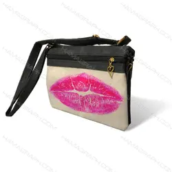 کیف دوشی زنانه طرح kiss