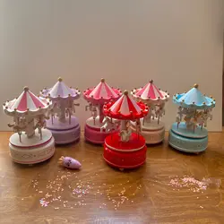 کاروسل موزیکال طرح اسب